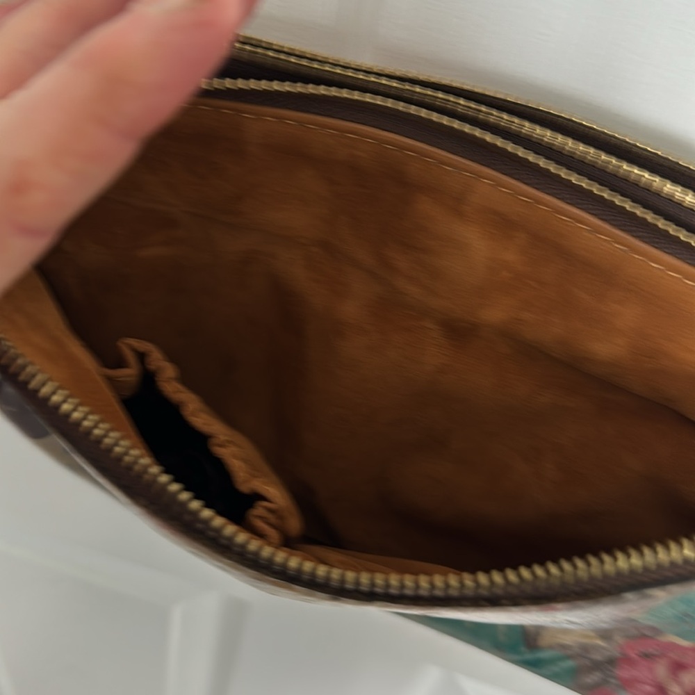 Patricia Nash crossbody gently used - Picture 3 of 8